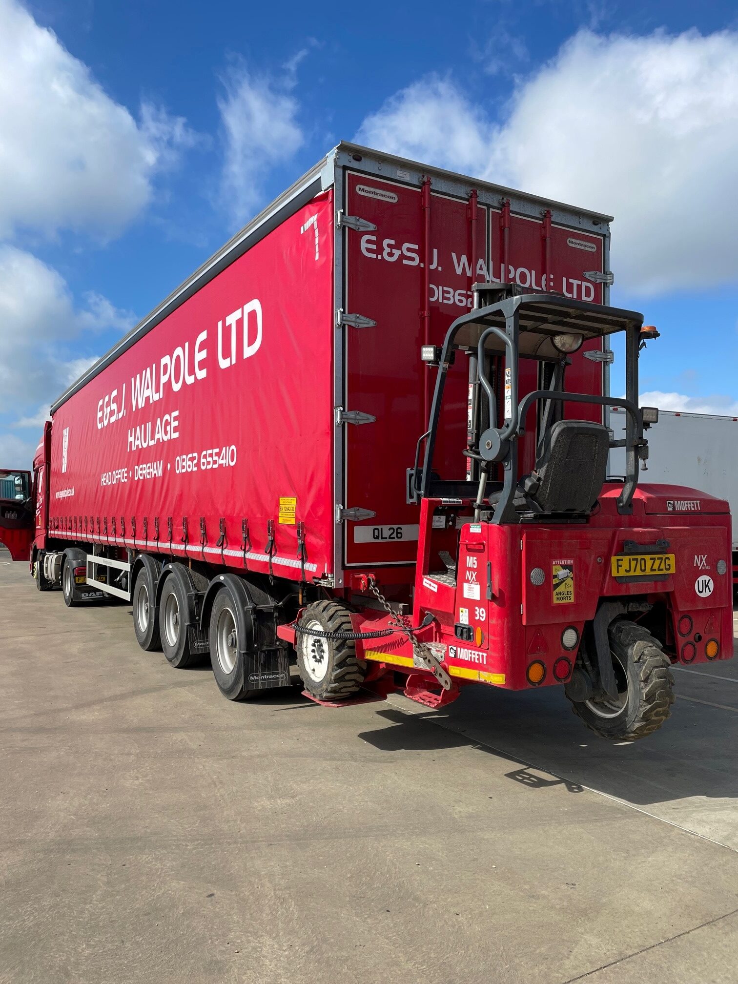 FORKLIFT ASSISTED OFFLOAD – ESJWalpole